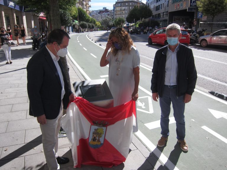 Abel Caballero destaca la apuesta por la movilidad sostenible en Vigo tras inaugurar un nuevo tramo del carril bici