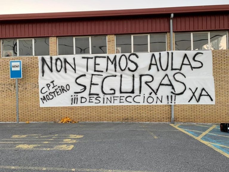 Dimisiones, protestas de padres y problemas por obras, entre las principales incidencias del inicio del curso en Galicia