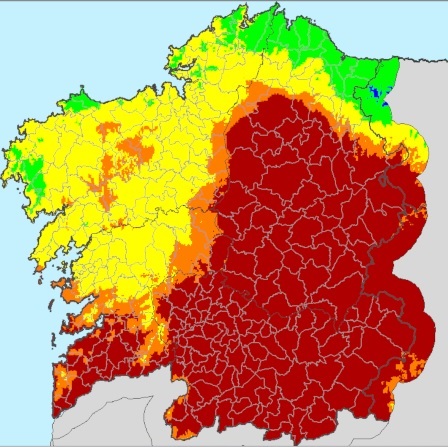Las provincias de Ourense y Lugo y el sur de Pontevedra continúan este lunes en extremo riesgo de incendios