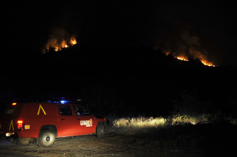 Detenido ‘in fraganti’ el presunto autor de varios incendios forestales en Boiro y Lousame