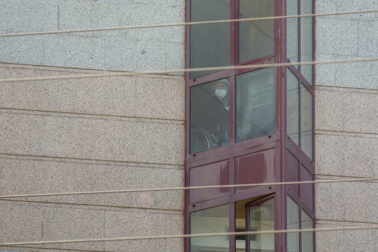 Cvirus.- Las residencias crearán ‘grupos estables’ de hasta 10 usuarios y regularán visitas según tres niveles de riesgo