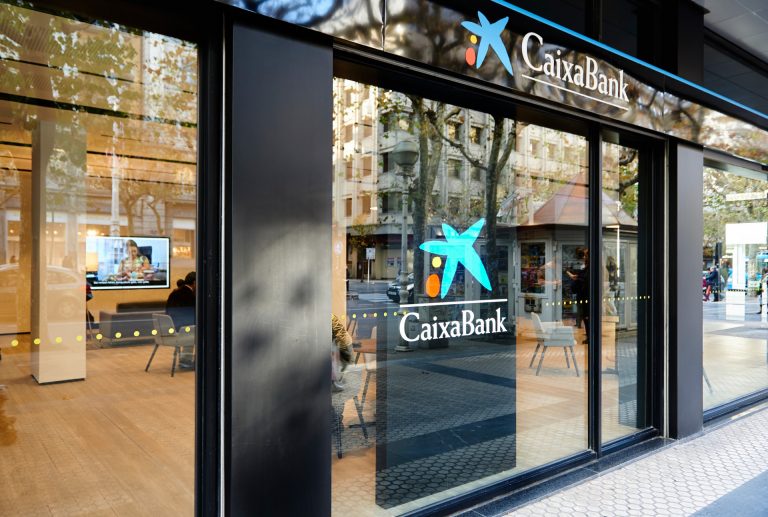La fusión de CaixaBank y Bankia restringirá la competencia en Galicia y habrá duplicidades en las grandes ciudades