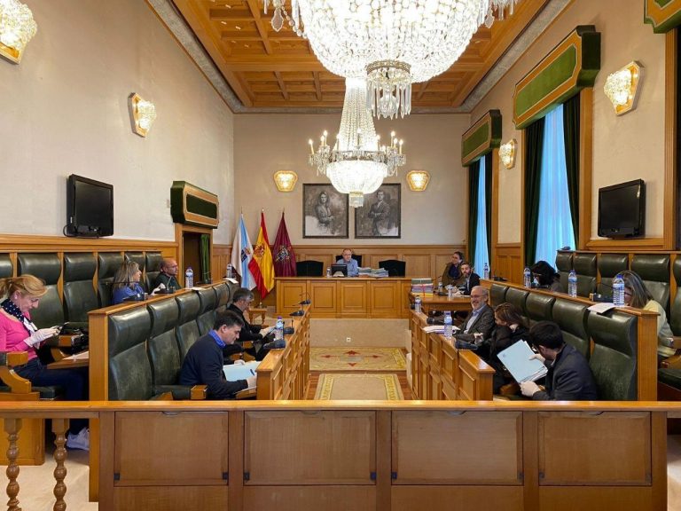 El Ayuntamiento de Santiago informa a Fiscalía del «incumplimiento» de órdenes municipales en la cantera de Santa Mariña