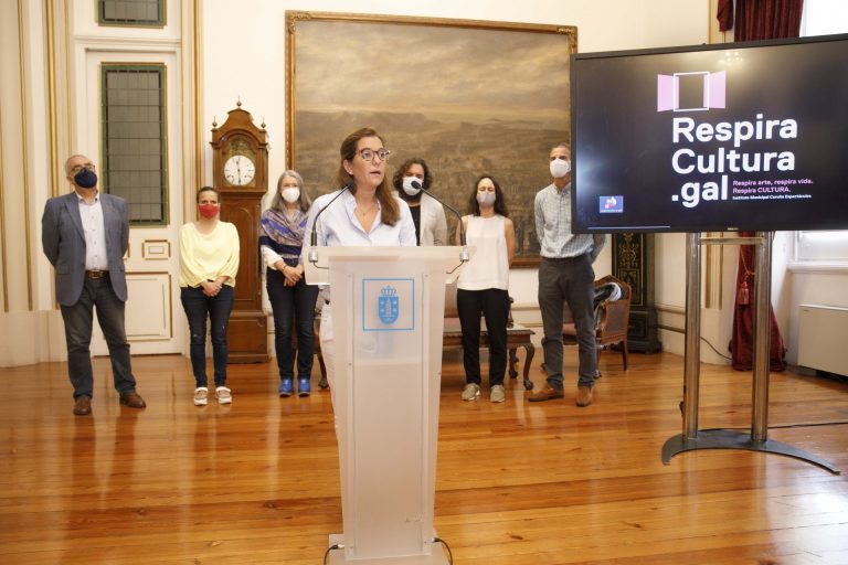 La alcaldesa de A Coruña apela al «diálogo institucional» para la búsqueda de un acuerdo sobre los muelles coruñeses