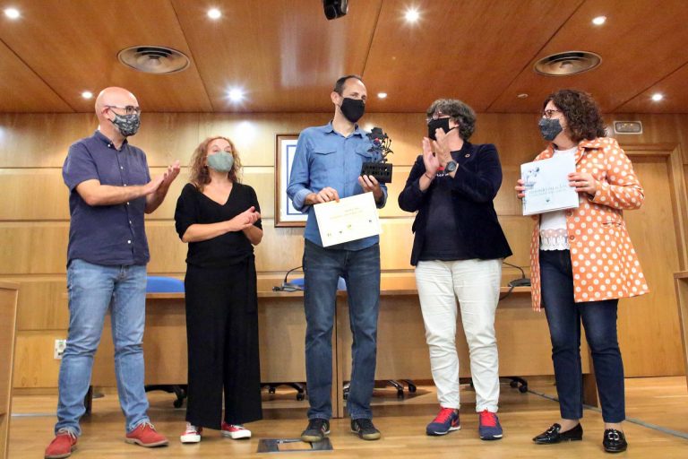 El autor José Luis Baños de Cos gana el Premio Roberto Vidal Bolaño de teatro con su obra ‘A cámara escura’