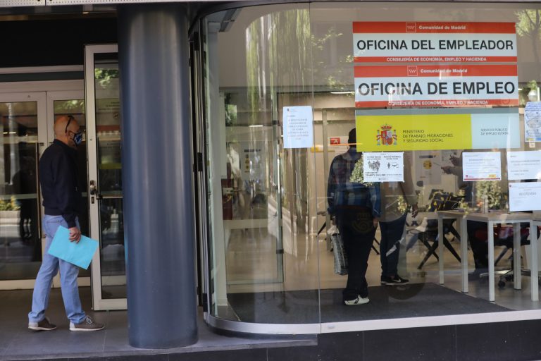 La Xunta destina 120.000 euros a ayudas para que las personas desempleadas cursen másteres oficiales