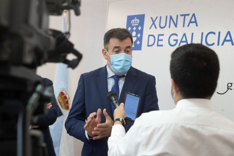 Galicia presenta por carta una queja formal a Celaá por mantener la promoción de curso sin tener en cuenta los suspensos