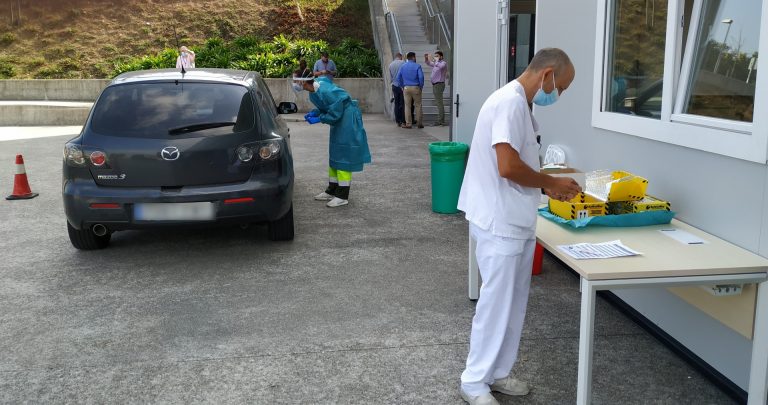 Sanidade crea el ‘Covid-auto escuela’ para centralizar las PCR a alumnos y profesorado