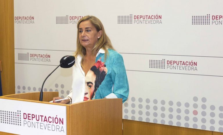 La presidenta de la Diputación de Pontevedra protesta por la escasa presencia de mujeres en el Foro La Toja