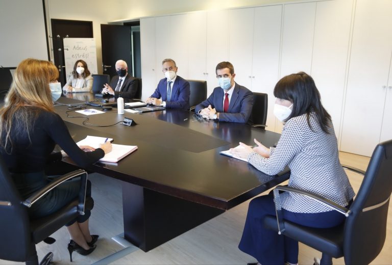 Xunta y patronal del Metal abordan líneas de cooperación para impulsar la formación y el empleo en el sector