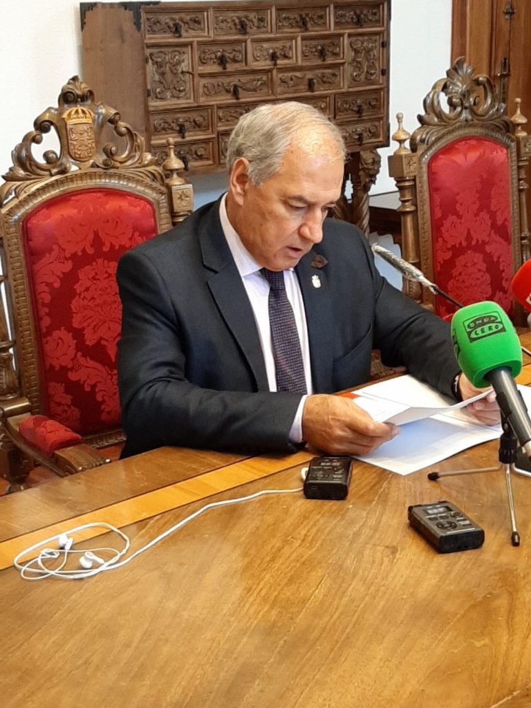 El presidente de la Diputación de Lugo reclama a Alcoa que devuelva las ayudas públicas y solucione la balsa de lodos