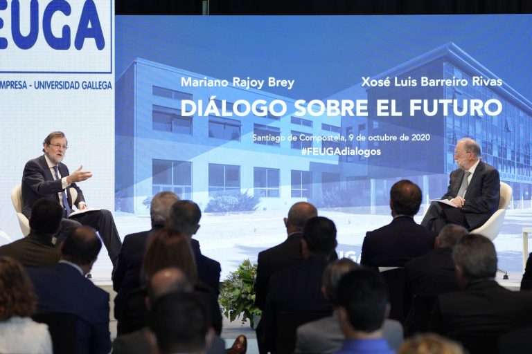 Rajoy avisa de los riesgos de la «barra libre» en el gasto público y dice que «una senda de déficit» daría confianza