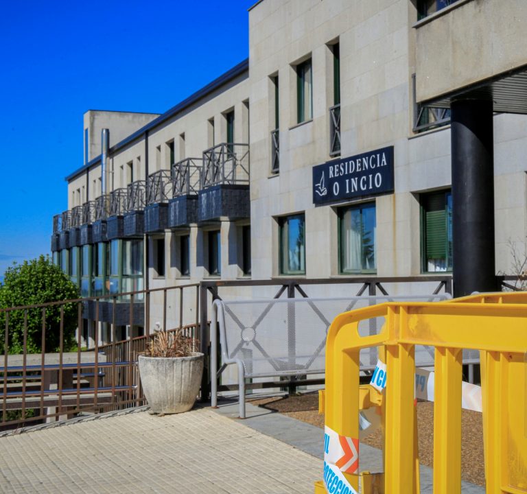 Cvirus.-Las residencias suman 417 usuarios y 123 trabajadores positivos tras otros 23 empleados y 3 mayores en Os Gozos