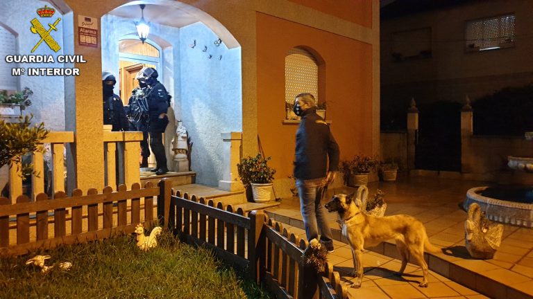 La operación policial contra ‘Los Ferrados’ de Poio, por tráfico de drogas y blanqueo, se salda con 11 detenciones