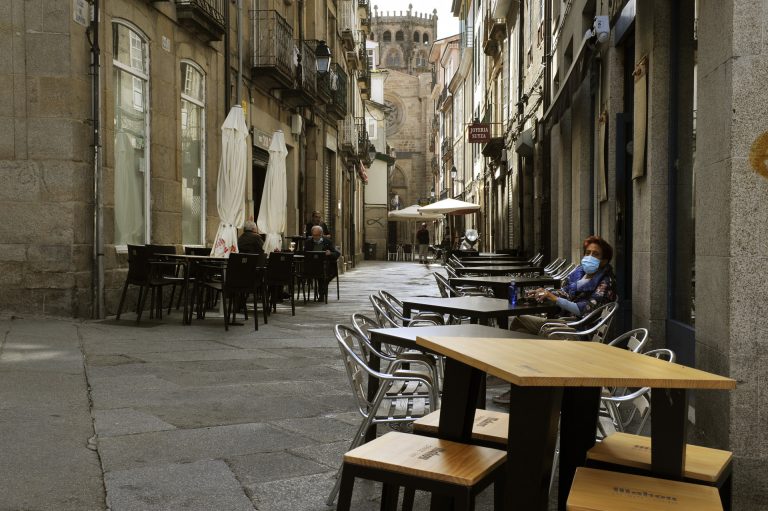 Verín (Ourense) cerrará bares y terrazas durante 10 días, pero los restaurantes seguirán abiertos