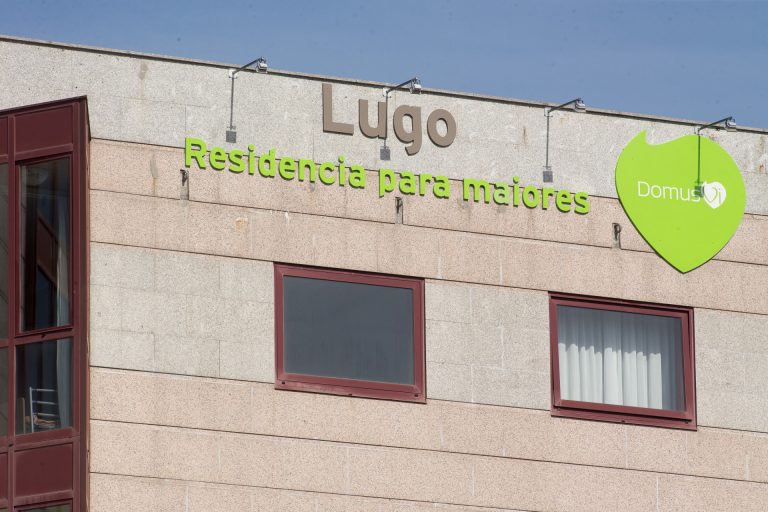 Bajan a 416 los usuarios de residencias de Galicia con Covid y los trabajadores se mantienen en 138
