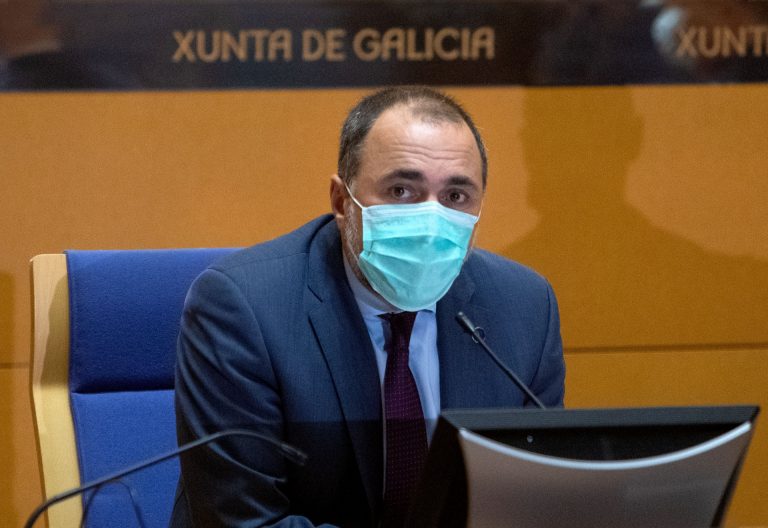Sanidade defiende que se toman las «medidas oportunas» tras un brote en Oncología de Pontevedra