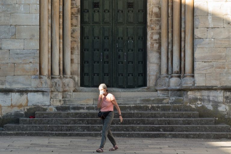 La Xunta amplía en un tercio el aforo en las Iglesias de los 60 ayuntamientos con más restricciones