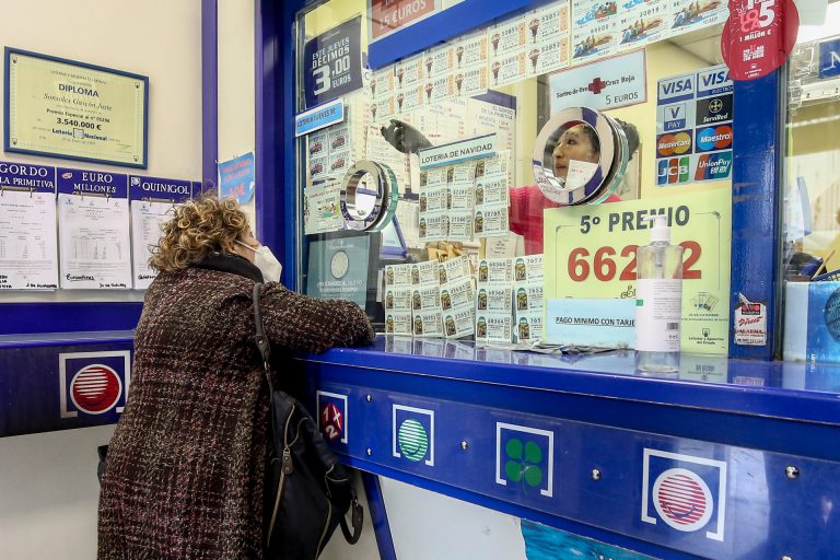 El dueño de un boleto de la ‘Bonoloto’ validado en Santiago de Compostela (A Coruña) recibirá casi un millón de euros
