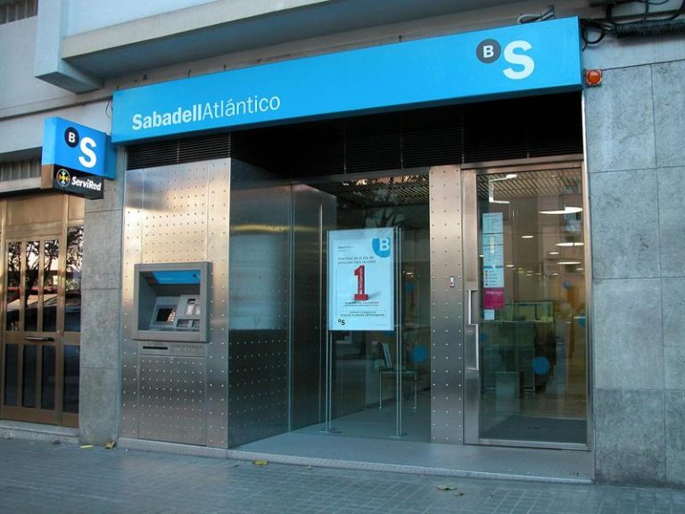 Sabadell rebaja en 200 salidas el ERE, hasta los 1.730 afectados
