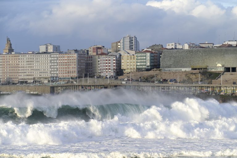 Activada para este jueves la alerta naranja por temporal costero en el litoral gallego