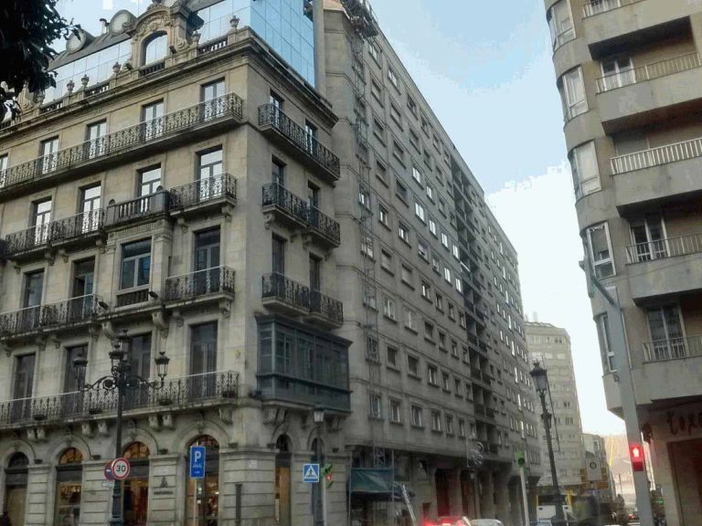 Adif saca a subasta pública tres de sus viviendas en Galicia entre 32.000 y unos 234.000 euros