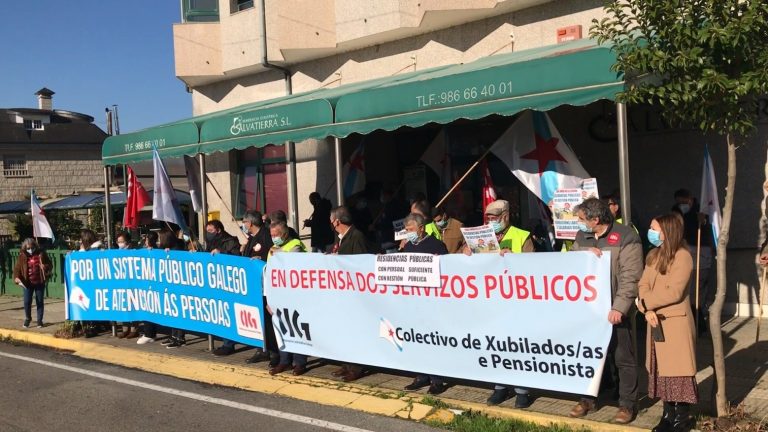 Cvirus.-CIG se concentra ante la residencia de Salvaterra para exigir «depurar responsabilidades» por las «deficiencias»