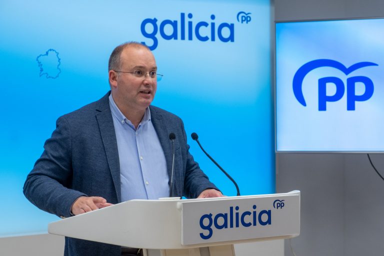 PPdeG aclara que las dedicaciones que apoyó en la Diputación de Pontevedra son prepandemia y rechaza subirlas en crisis