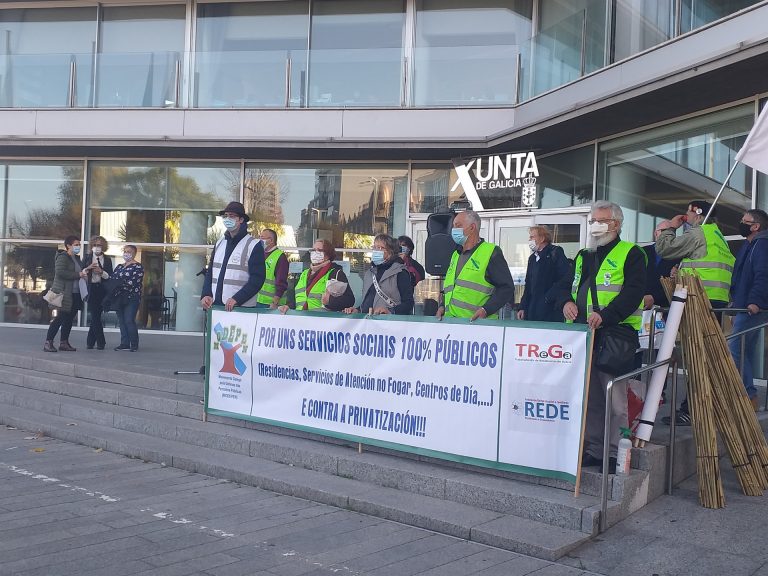 Trabajadores de residencias, familias y pensionistas denuncian: «No se aprendió nada de la primera ola»