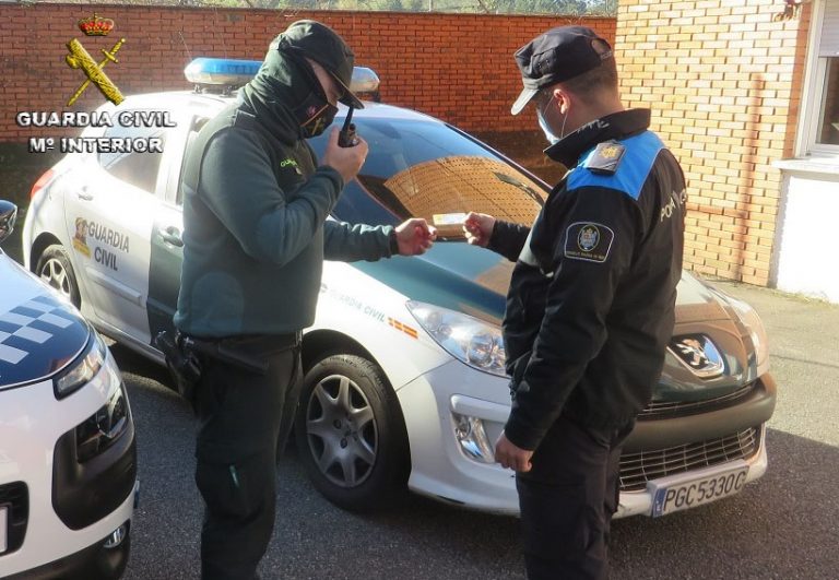 La Policía Local de Lugo sanciona a seis personas por no usar mascarilla y a siete por incumplir el toque de queda