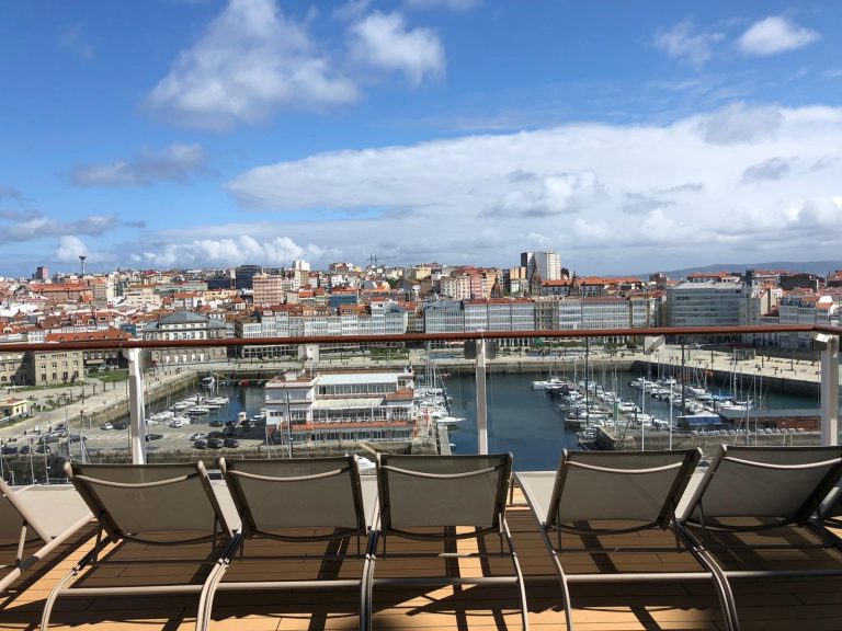 La alcaldesa de A Coruña pide a la Xunta acabar con «posiciones enrocadas» y buscar «consenso» para la fachada marítima