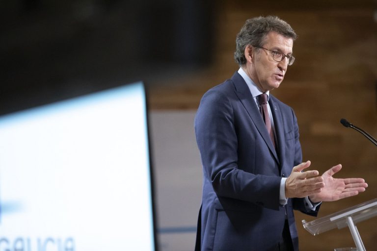 Feijóo reivindica las medidas frente a la covid de Galicia, con «la mitad» de la presión asistencial de España
