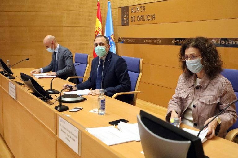 La posibilidad de abrir Santiago, Ourense y A Coruña y las medidas para Navidad, a debate del subcomité clínico