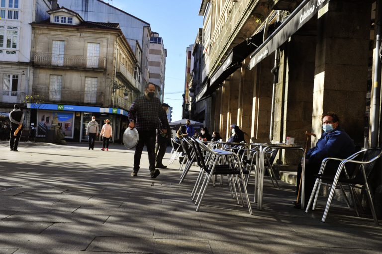 Vuelven a caer en casi un centenar los positivos diarios hasta 238, cifra más baja desde mediados de octubre