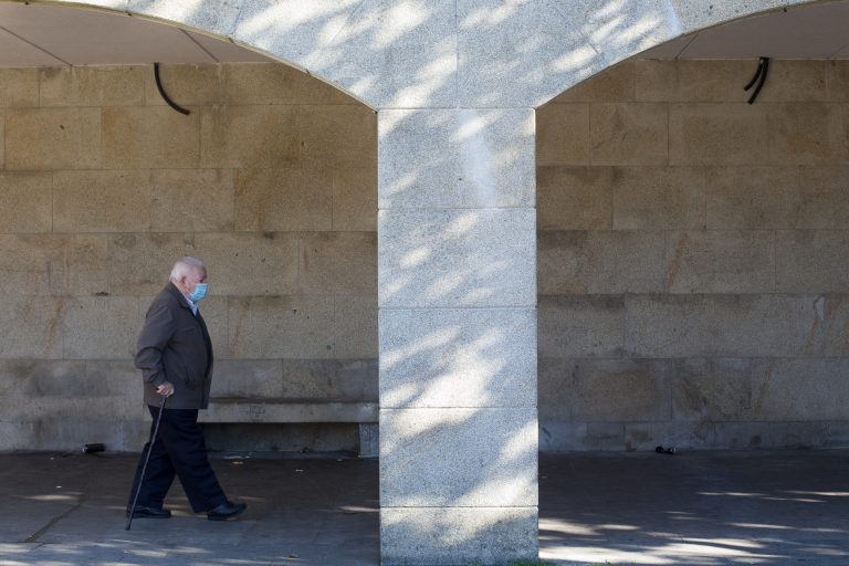 Galicia cuenta con 74 municipios que llevan dos semanas sin registrar casos covid, 46 de ellos en Ourense