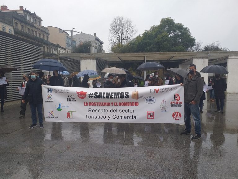 Hosteleros y comerciantes de Vigo se unen en sus reivindicaciones para pedir su «rescate»