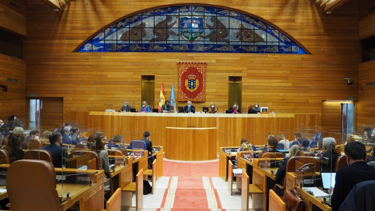 El Parlamento conmemora lo «mucho avanzado» por Galicia en los 40 años del Estatuto de Autonomía