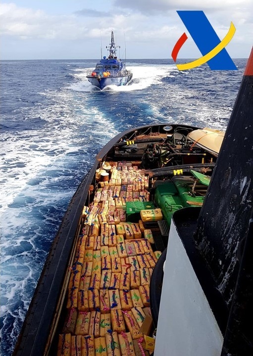 Aumentan a 18.000 los kilos de hachís interceptados en una embarcación tras la alerta de Vigilancia Aduanera de Galicia