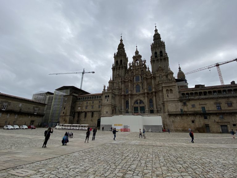 La Puerta Santa de la Catedral de Santiago se abre después de 11 años inaugurar el Año Santo