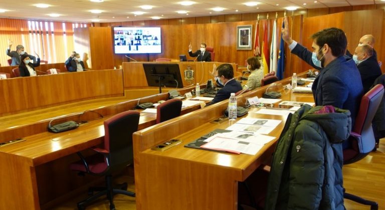 El Pleno de Vigo aprueba una moción para instar al Puerto a «paralizar» cualquier nuevo relleno en la ría