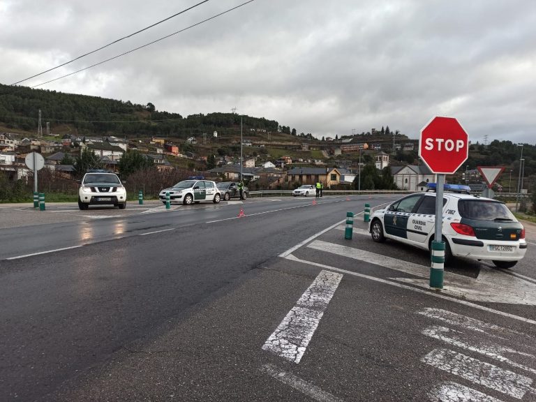 Policía y Guardia Civil controlaron este miércoles a 6.725 personas y a 4.572 vehículos en Galicia