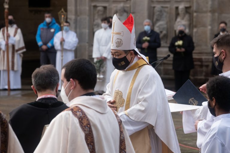 El Papa llama «a la misión» y pide acabar el Camino «con la mochila vacía y el corazón lleno de experiencias»
