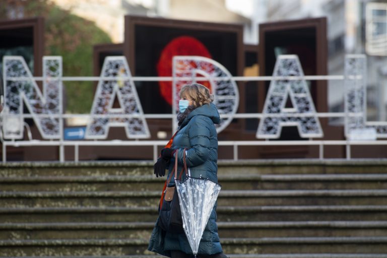 Bajan los positivos diarios en una jornada con menos de 3.500 PCR y con nueva subida en los hospitalizados