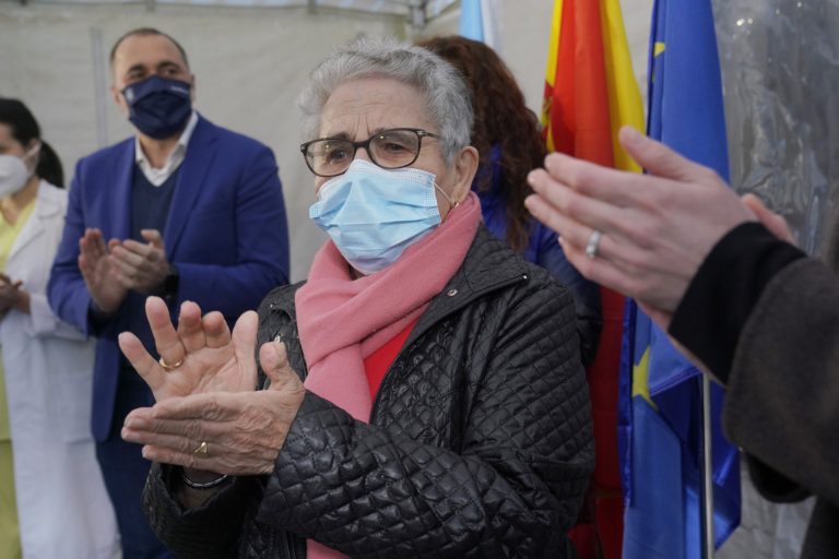Vacunadas más de 12.000 personas de 152 centros sociosanitarios gallegos