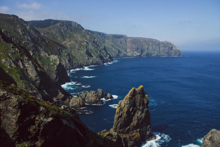 Una campaña de promoción turística de la Diputación de A Coruña recorre los 956 km de costa de la provincia