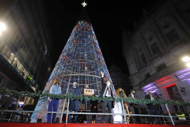 Vigo despedirá este domingo su alumbrado navideño con un «acto solemne» ante medio centenar de personas