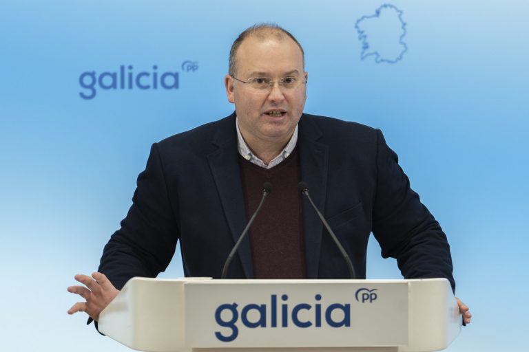 El PP pide que el Gobierno «premie» a Galicia en el reparto de vacunas por su «diligencia»