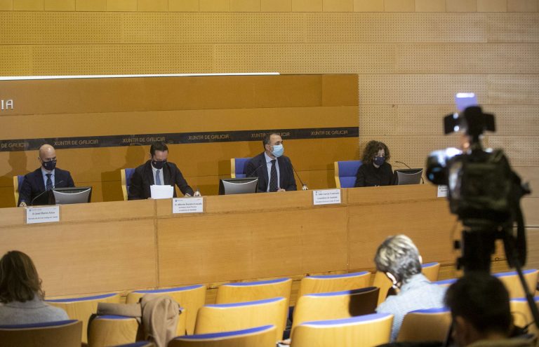 Las autoridades sanitarias reconocen «transmisión comunitaria» y piden a los gallegos «más precaución que nunca»