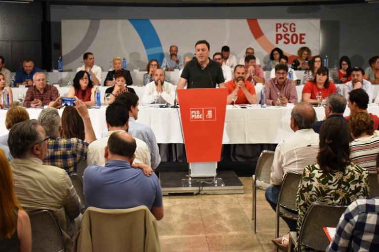 El PSOE provincial coruñés reclama la vuelta a la «primera línea» de la política de Besteiro