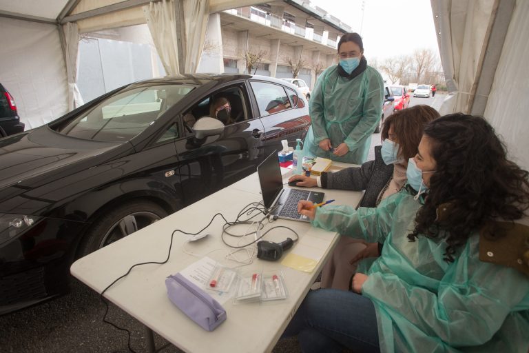 Coronavirus.- Fallecen 24 personas con coronavirus en Galicia, entre ellas un joven de 31 años con patologías previas